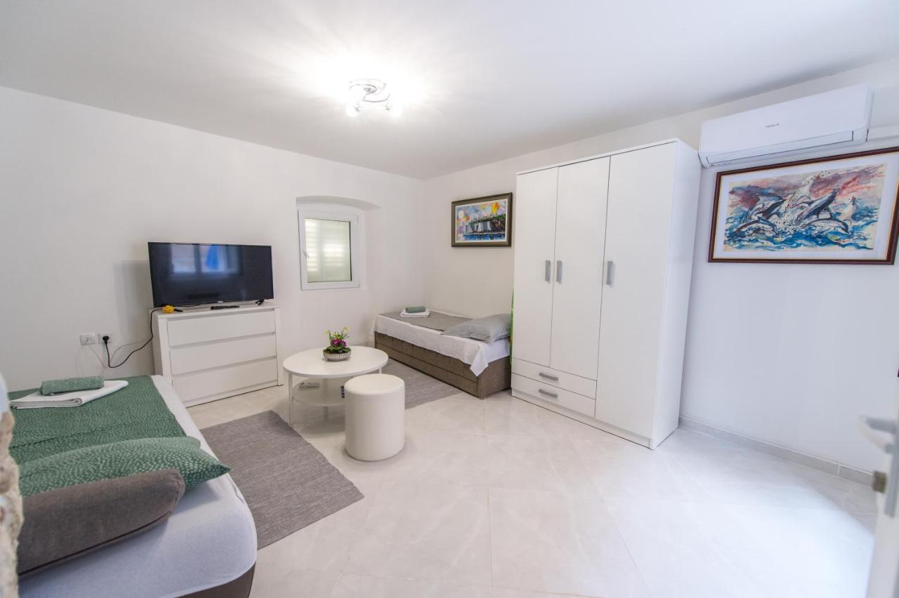 La Casa Di Pietra Apartment Кърк Екстериор снимка