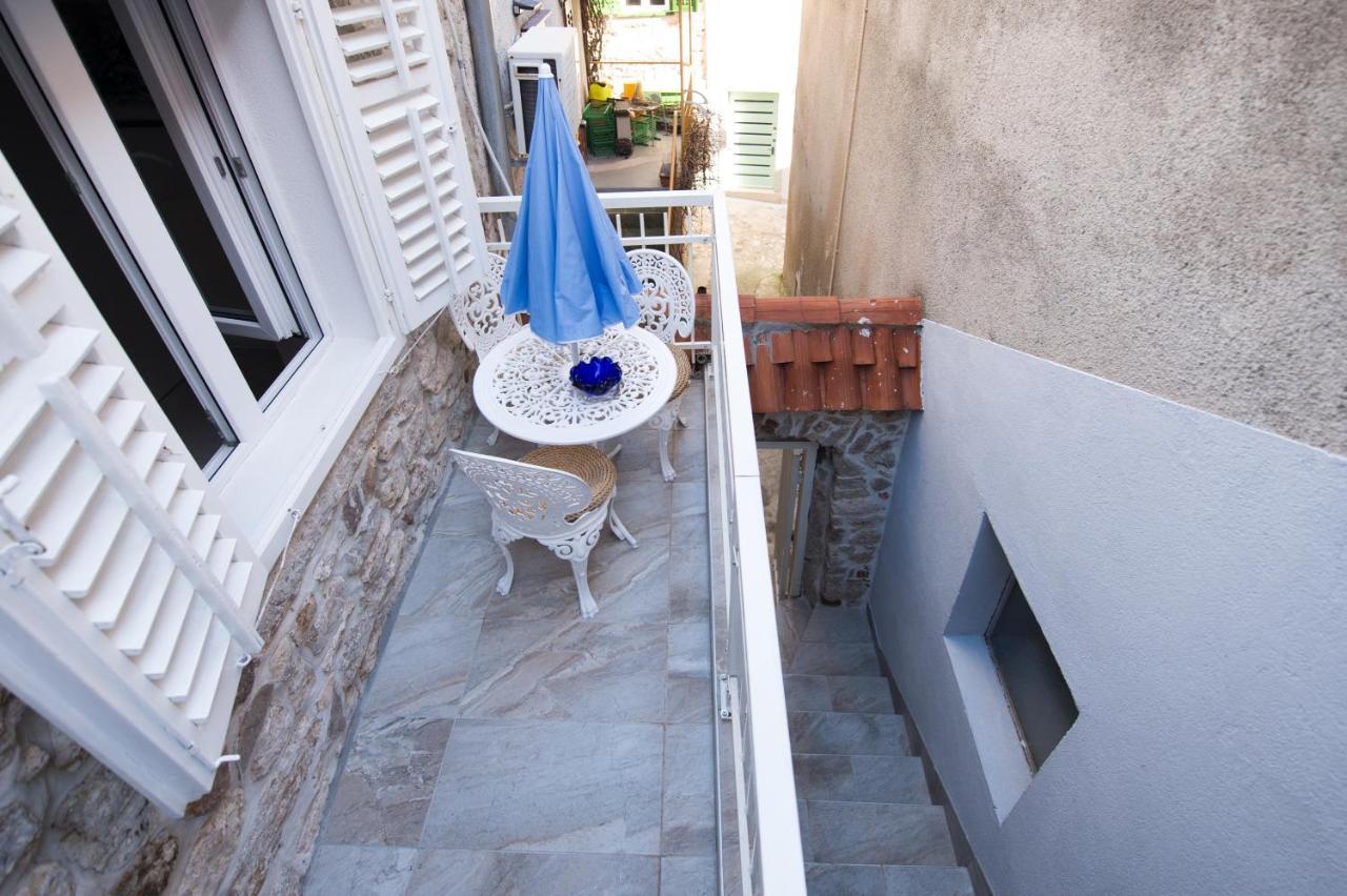 La Casa Di Pietra Apartment Кърк Екстериор снимка