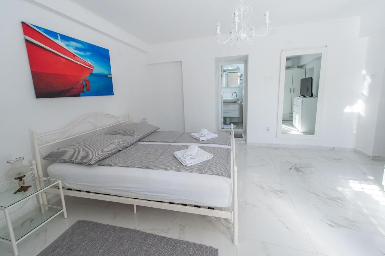 La Casa Di Pietra Apartment Кърк Екстериор снимка